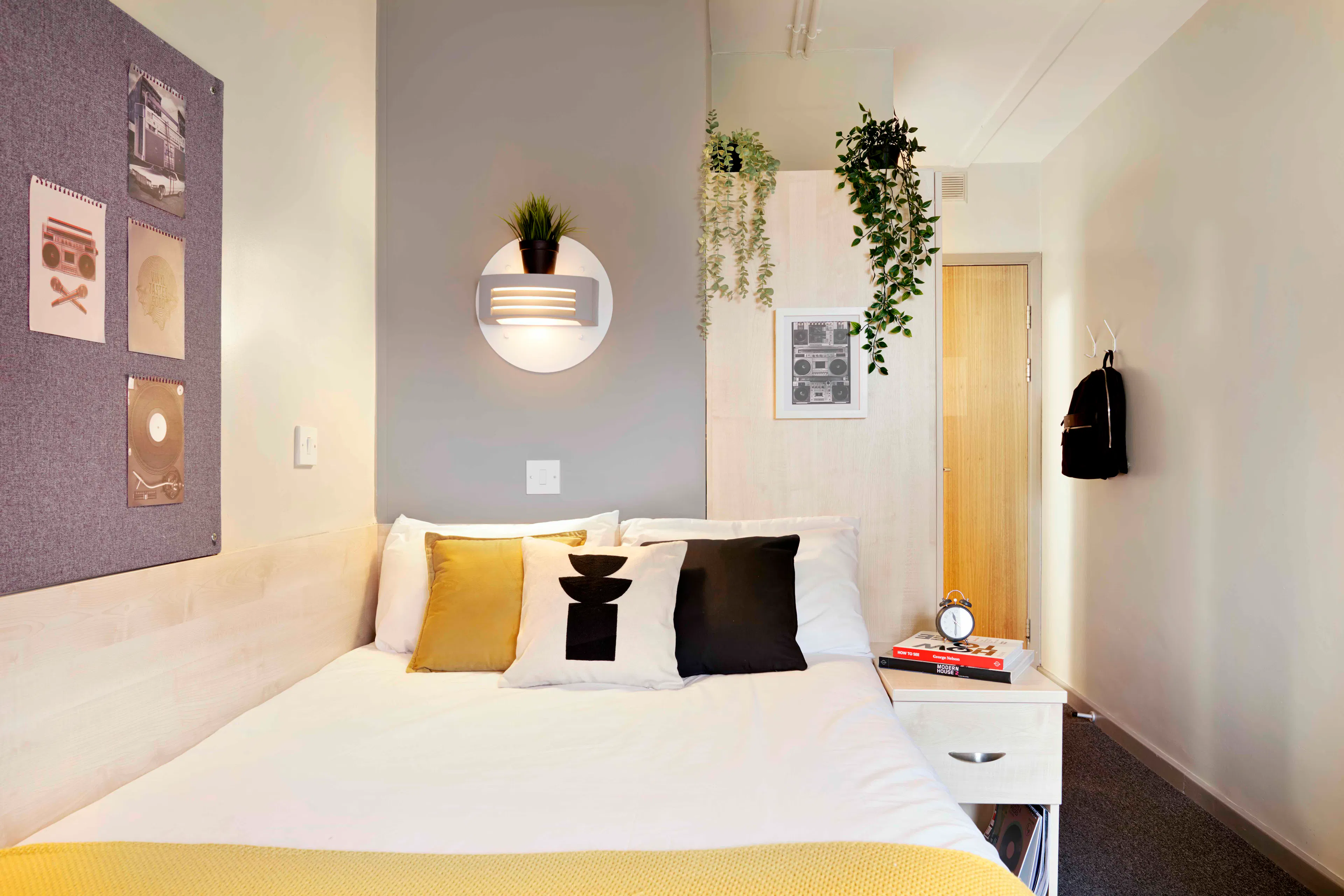 ROOM ROOM 1