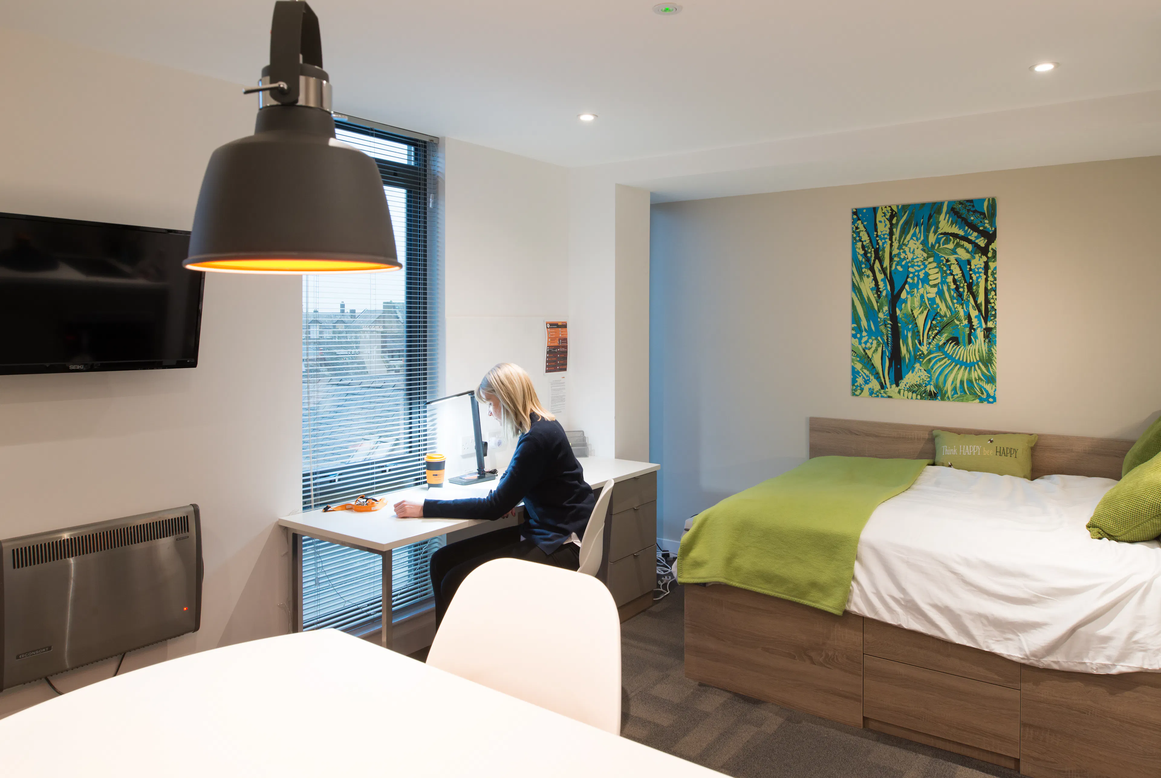 Superior-plus Self-contained Studio ROOM 4