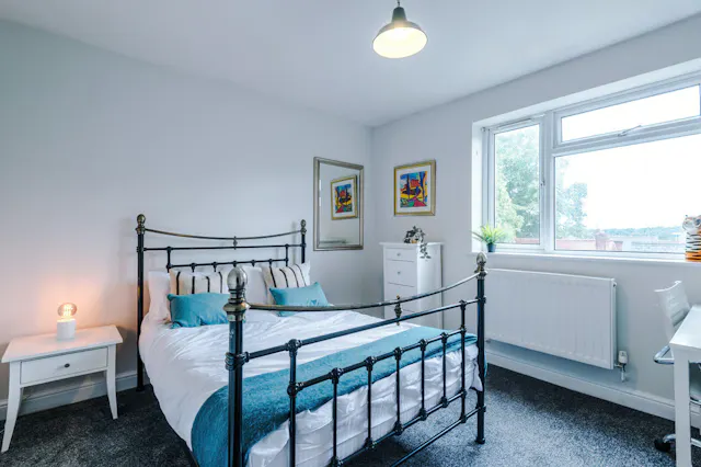 4 Bed Apartment room image 3