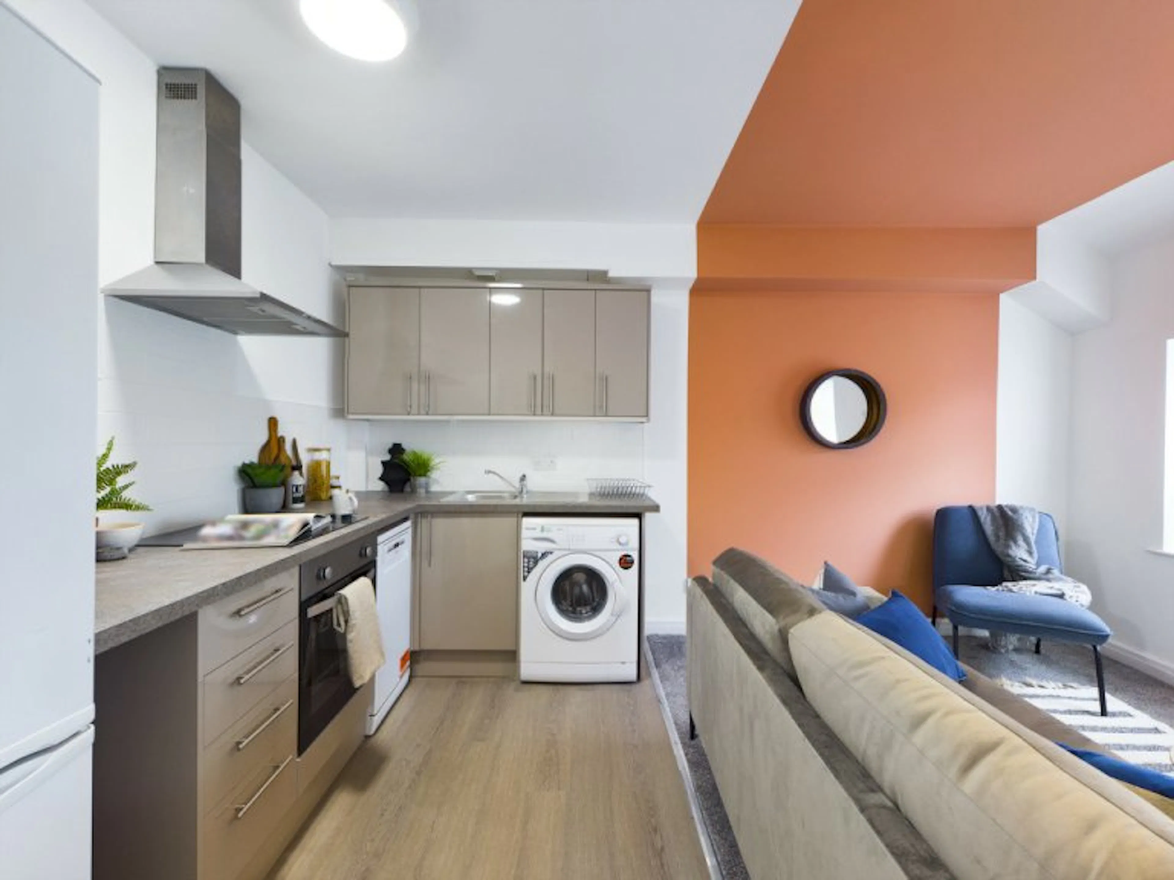 6 Bedroom House KITCHEN 2