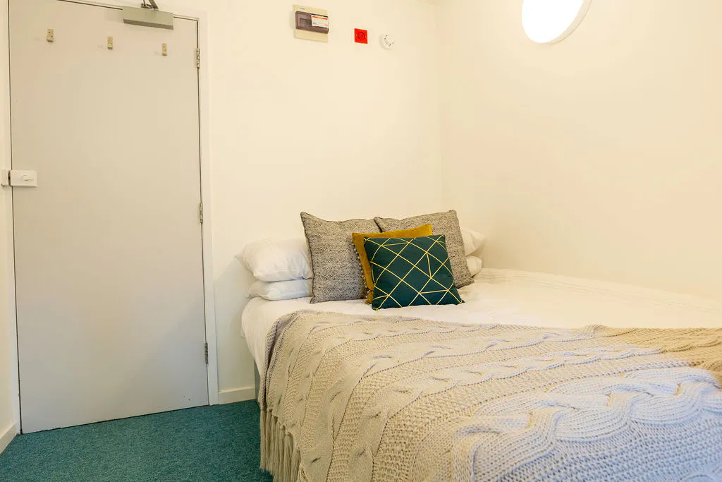 Silver Apartment ROOM 4