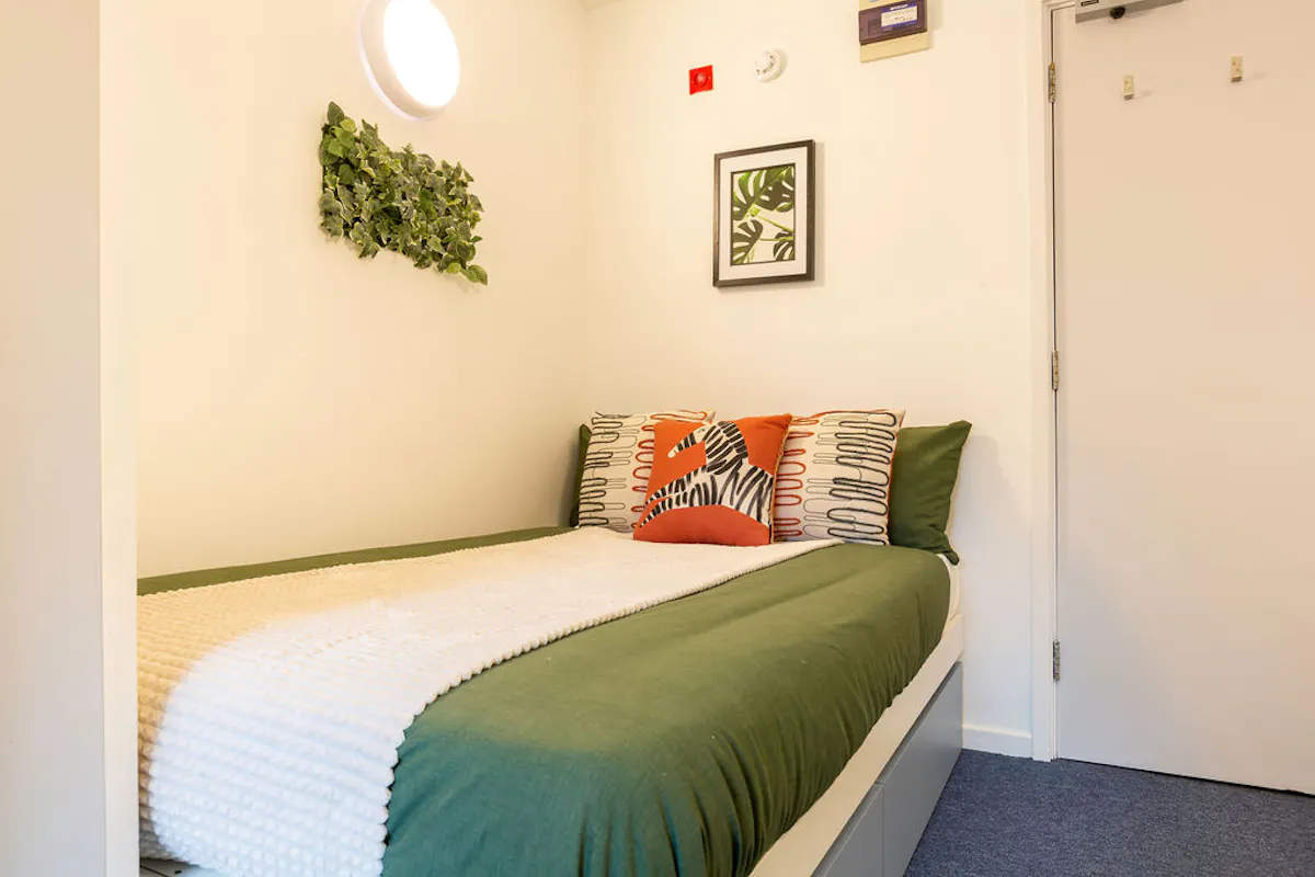 Bronze Apartment ROOM