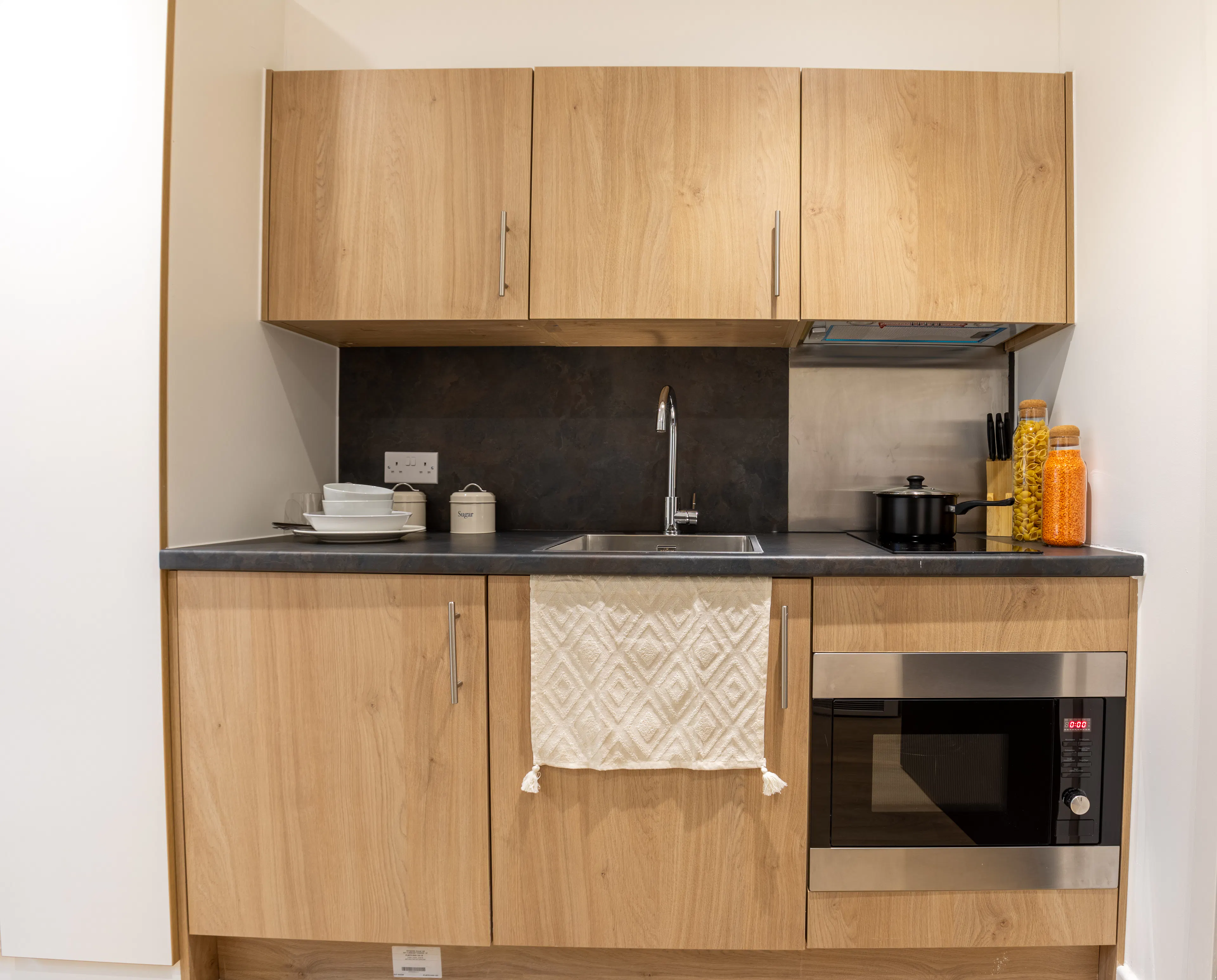 Premier Studio KITCHEN 4