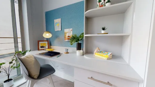 Gold En Suite Plus room image 2