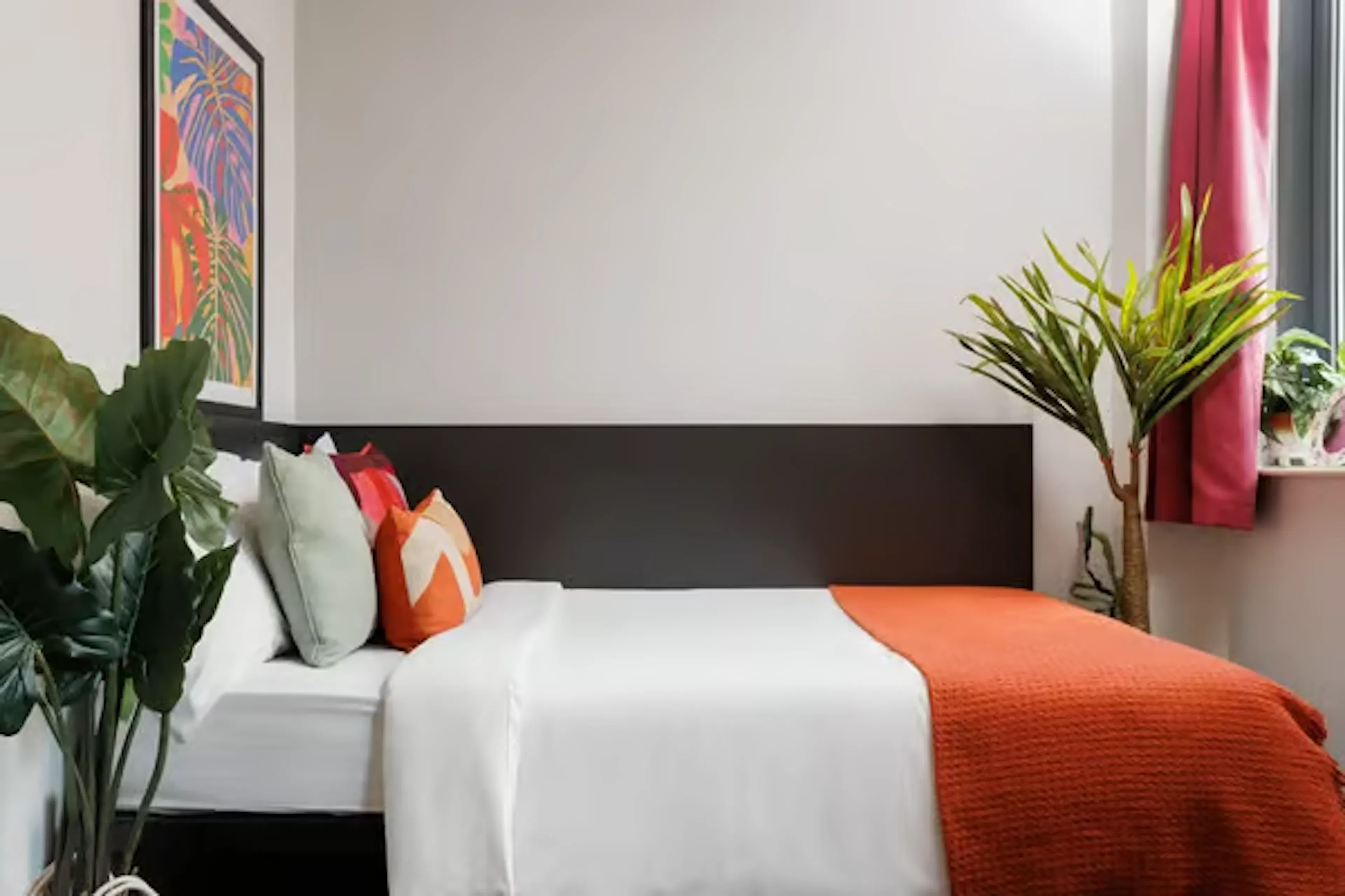 3 Bed Flat ROOM 1