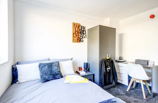 3 Bedroom Apartment room image 1