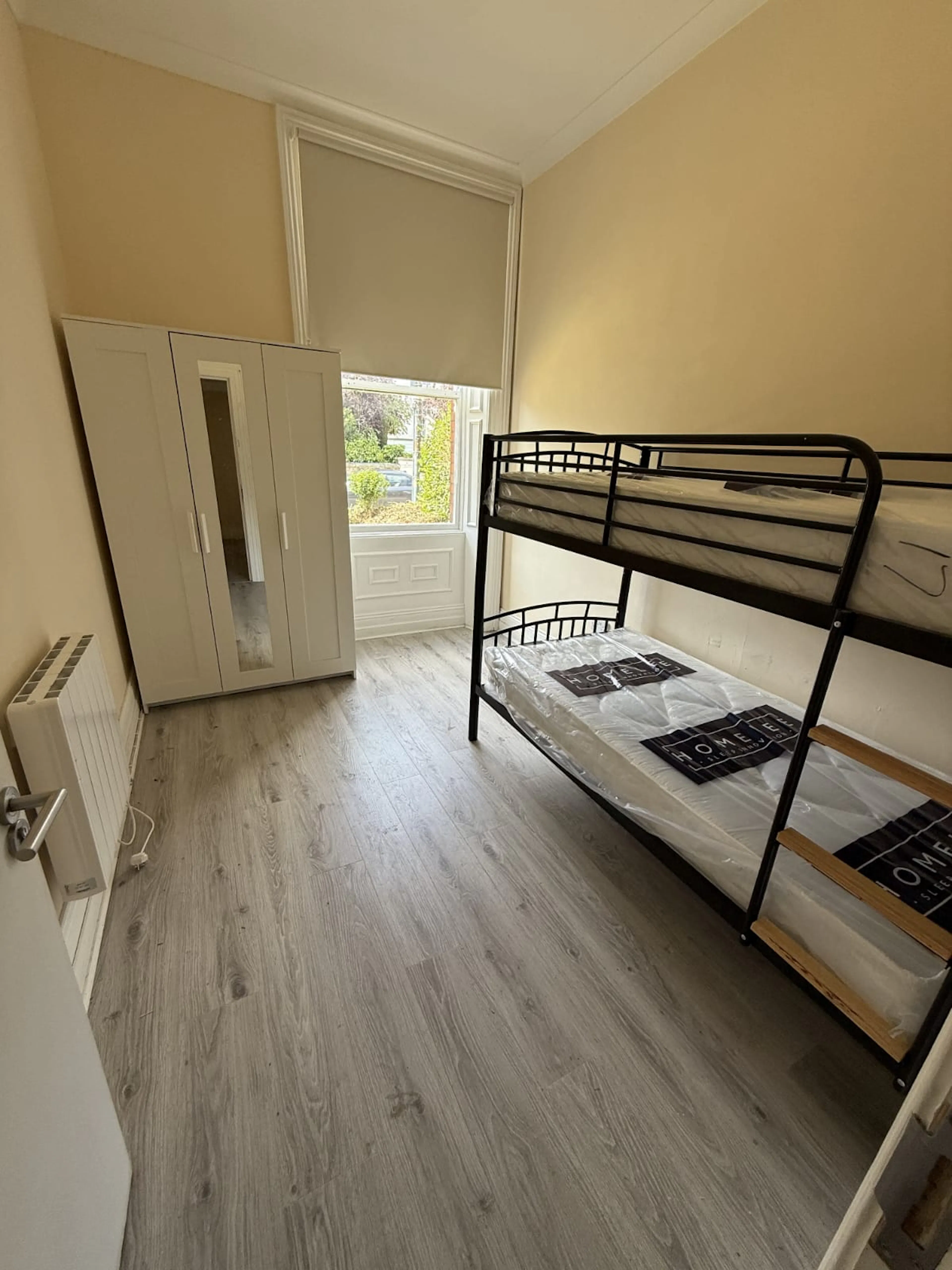 ROOM ROOM 4
