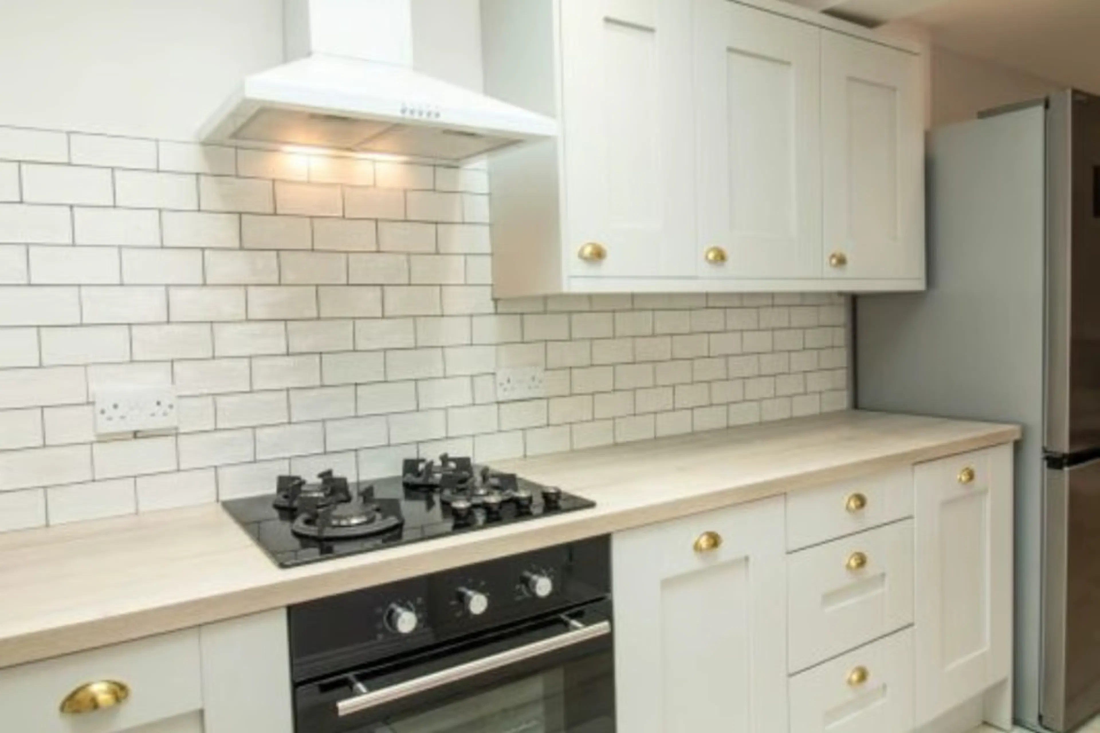 6 Bedroom Apartment KITCHEN 2