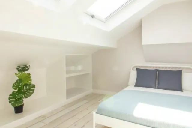 6 Bedroom Apartment room image 1