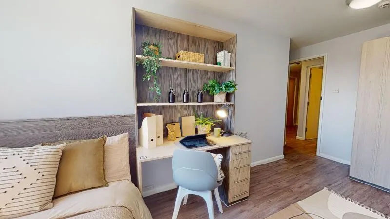 Silver Three Bed Apartment
