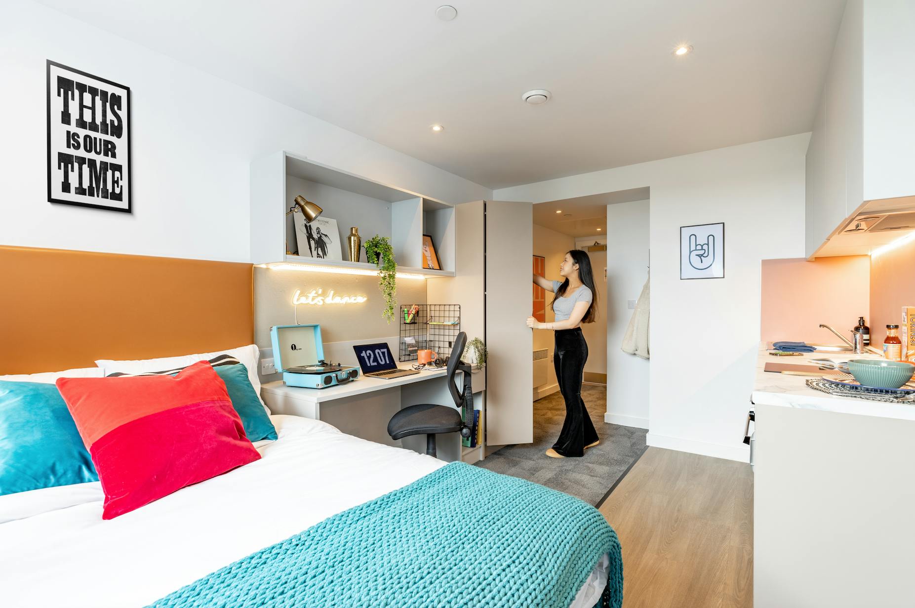 true Sky Studio Plus