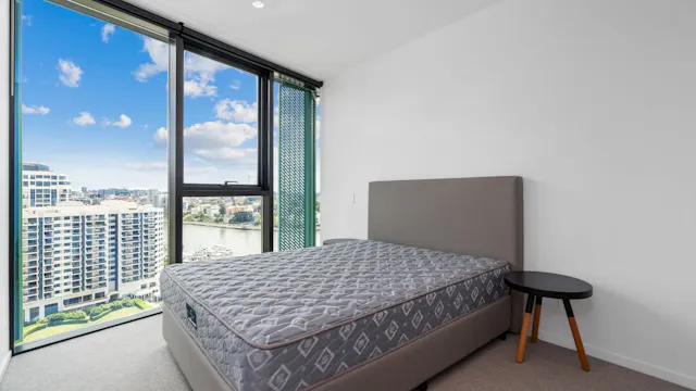 3 Bed, 4 Bath, Study room image 1