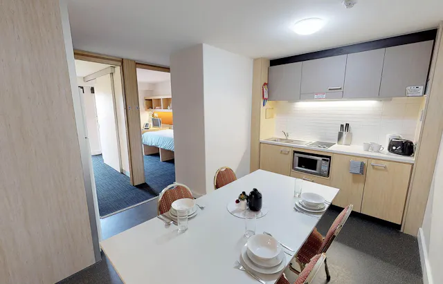 3 Bedroom Apartment Large room image 1