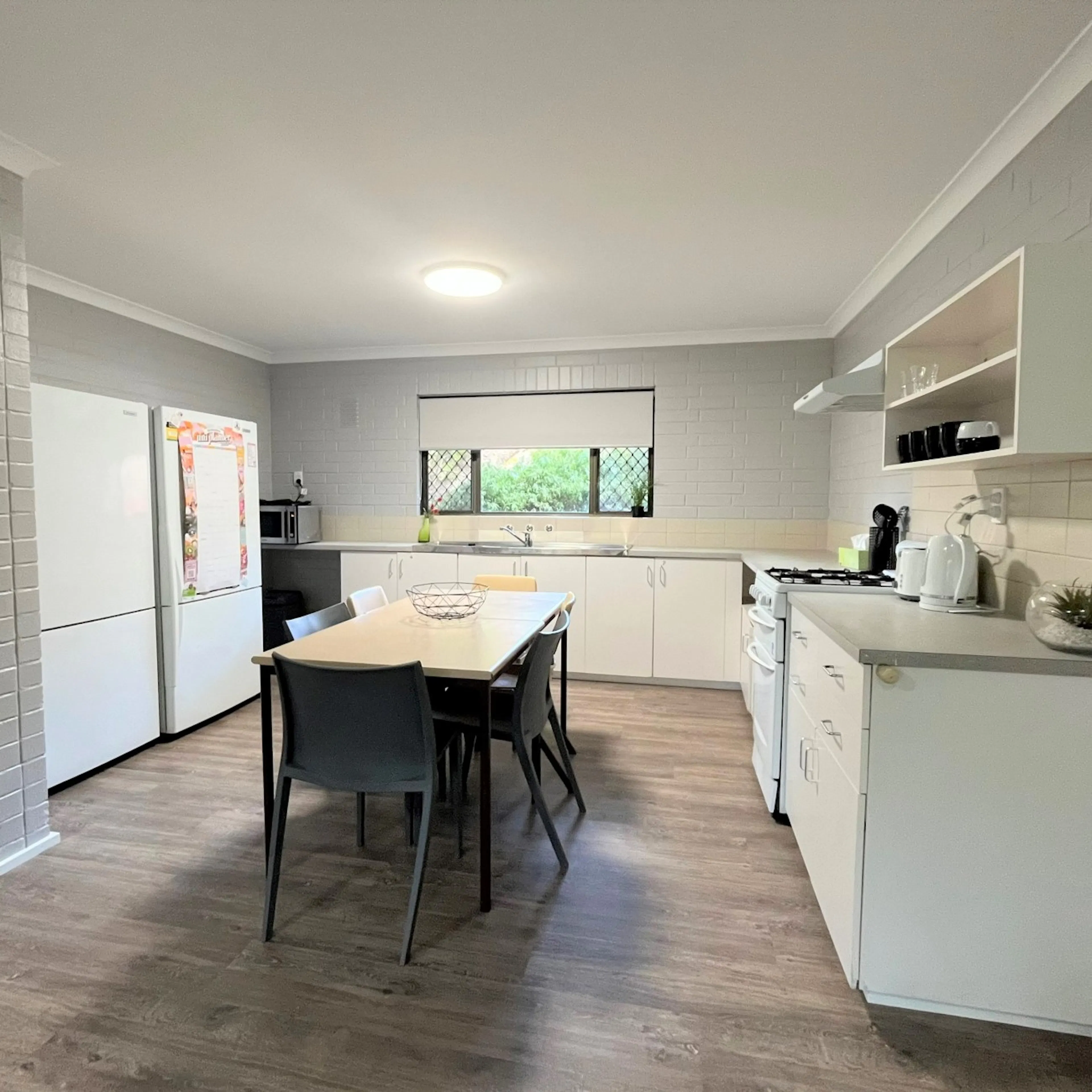 3 Bedroom Apartment Poolside KITCHEN 4