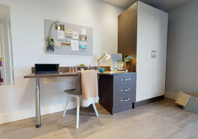 Diamond En Suite room image 3