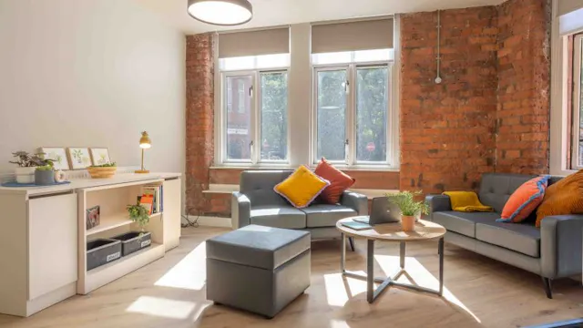 Bronze Two Bed Duplex room image 3