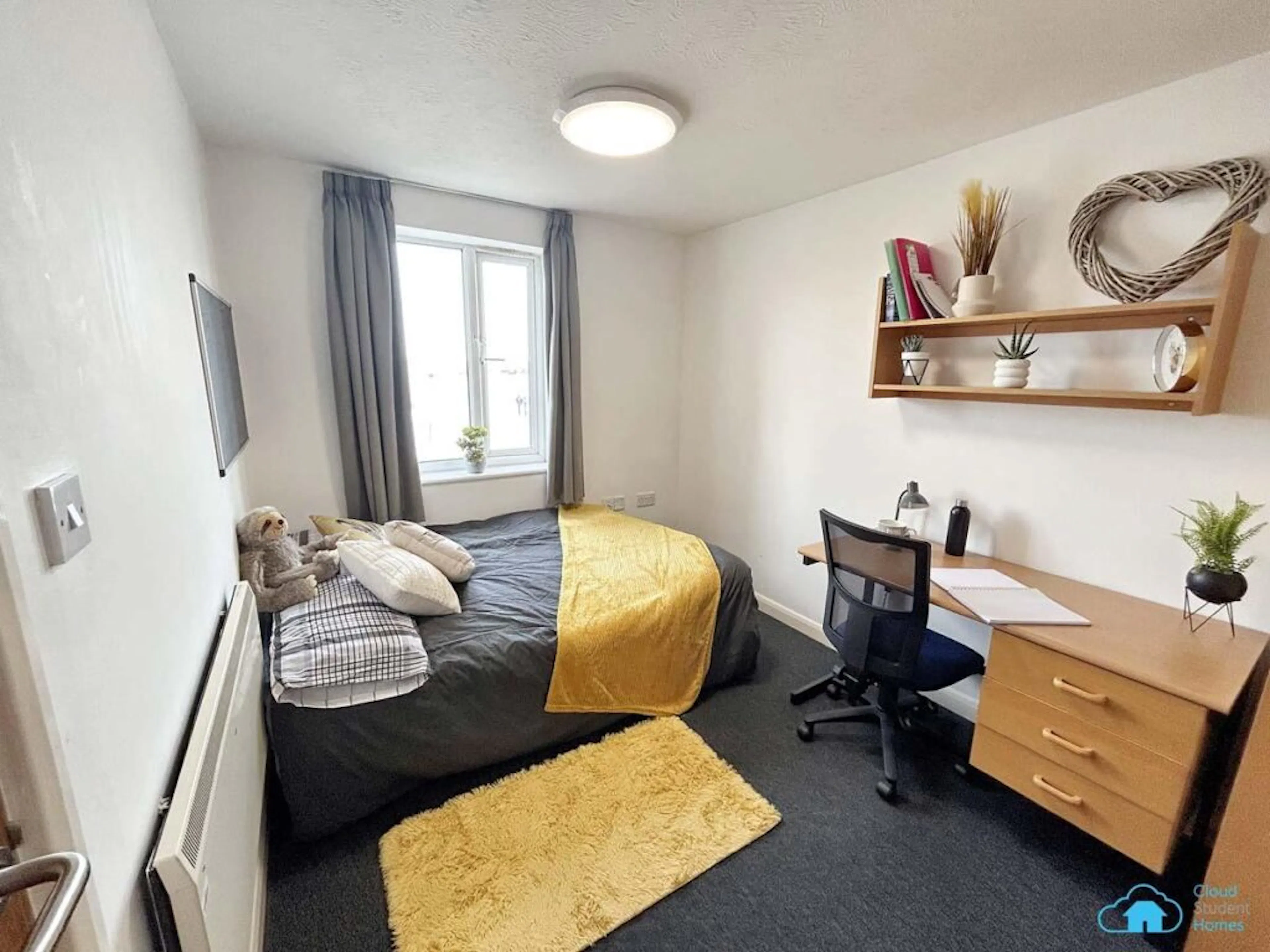 Deluxe En-suite Roebuck House ROOM 2