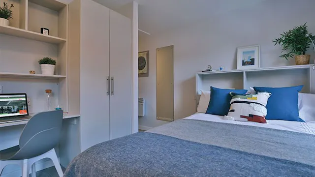Gold Studio room image 1