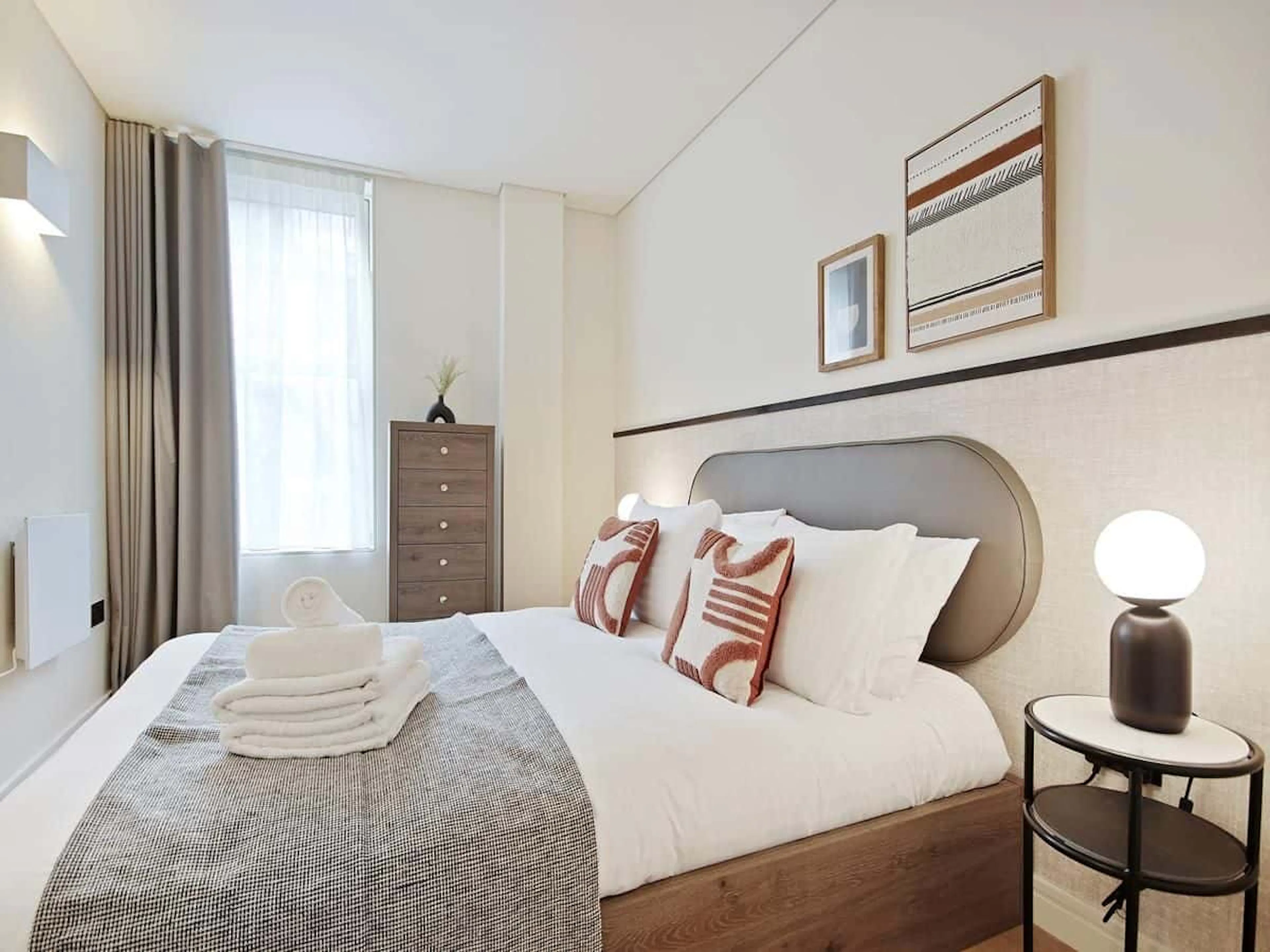 ROOM ROOM 2