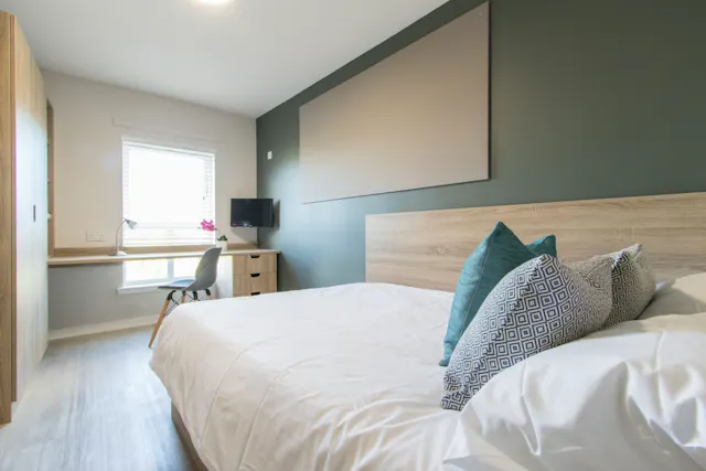 Flat 3, 6 room image 1