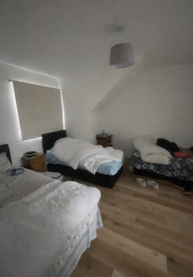 Ensuite Triple Room room image 2