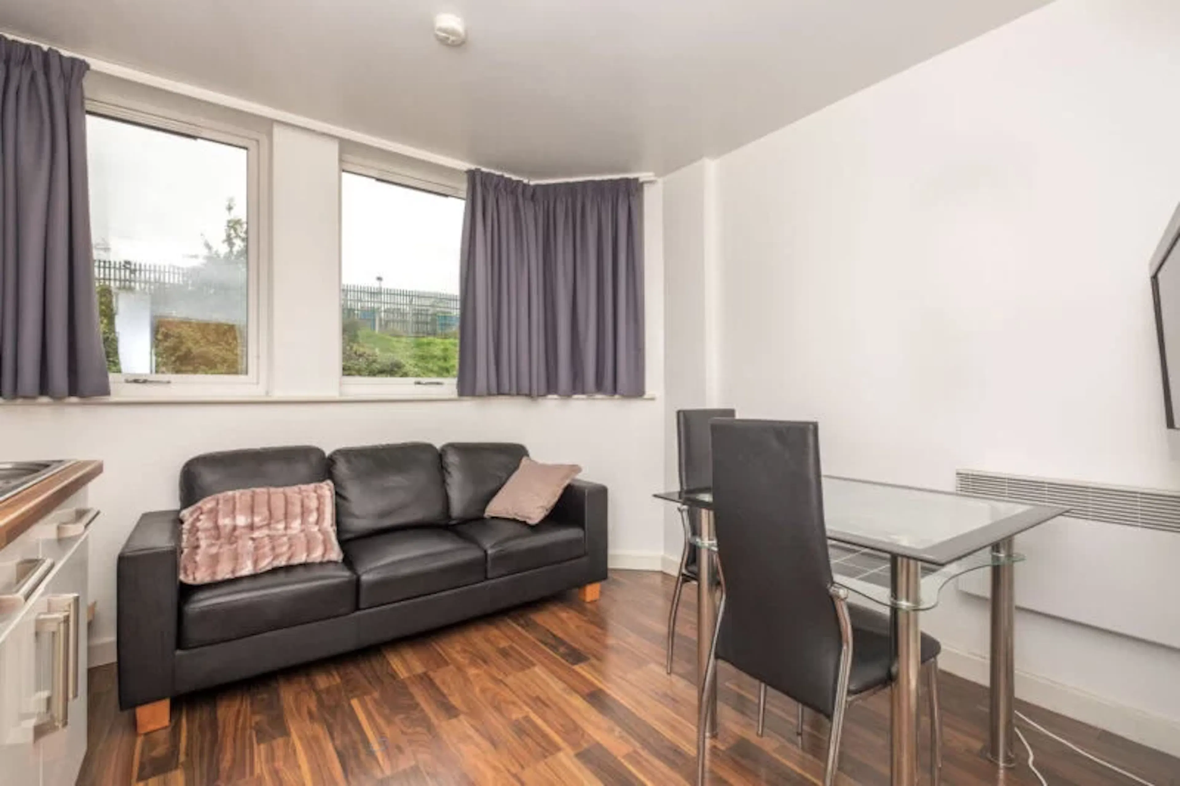 4-Bed En-Suite Cluster ROOM 2
