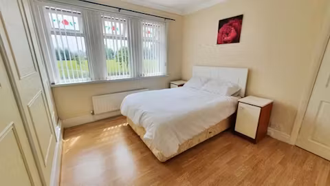 4-celtic-road-cardiff-ROOM