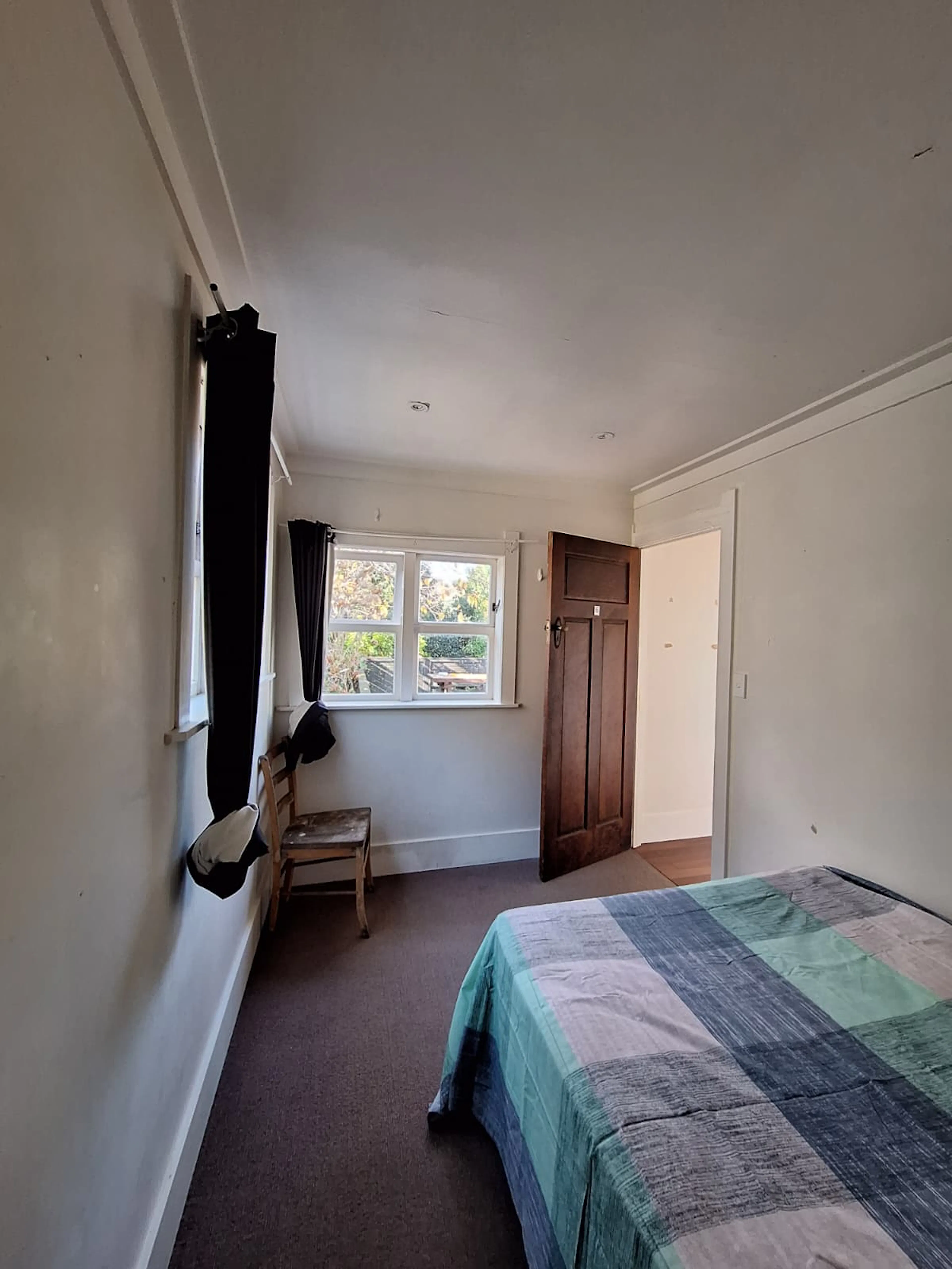 ROOM ROOM 1