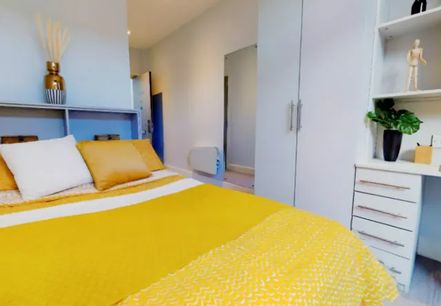 Saver En Suite room image 1