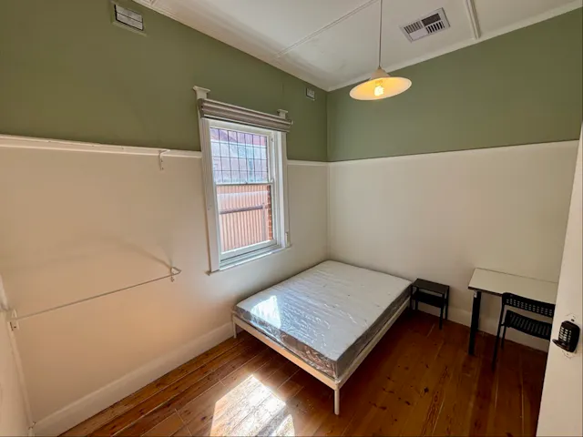 Room 1 room image 1