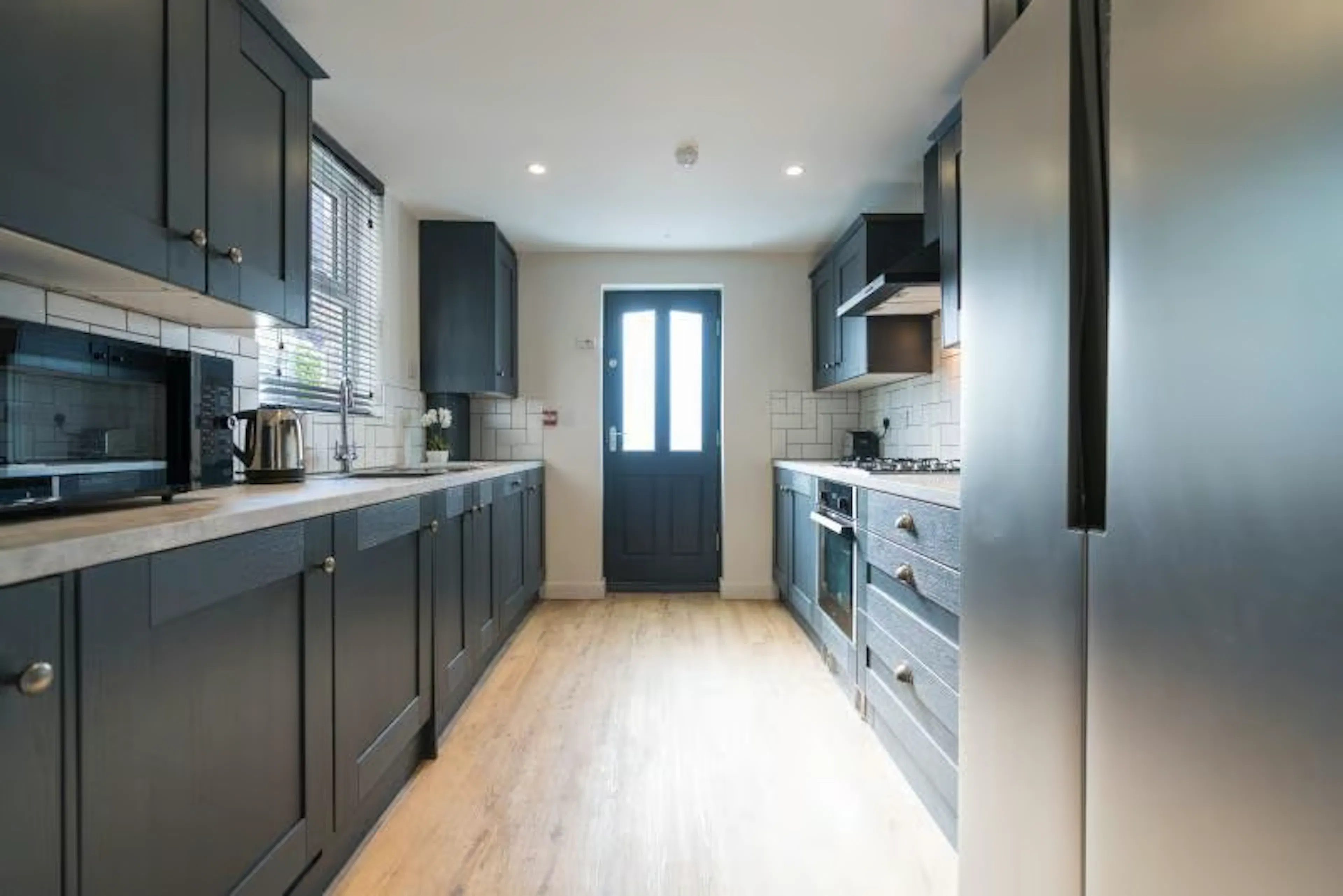 Six Bedroom Apartment KITCHEN 4
