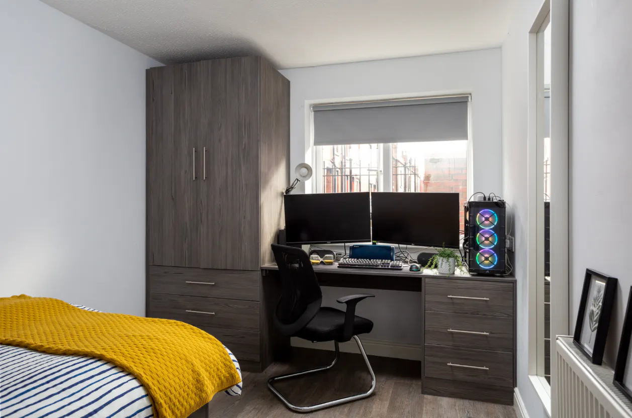 4 Bed Flat