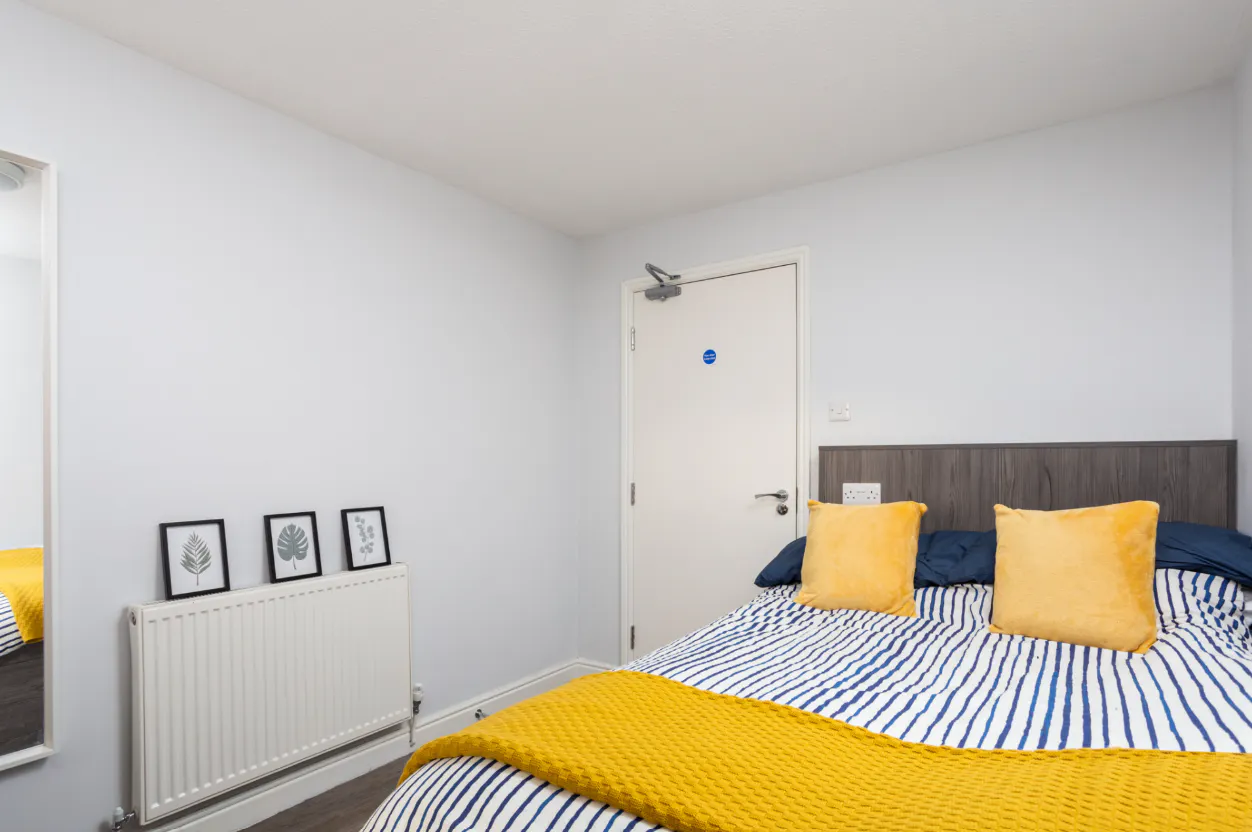 4 Bed Flat