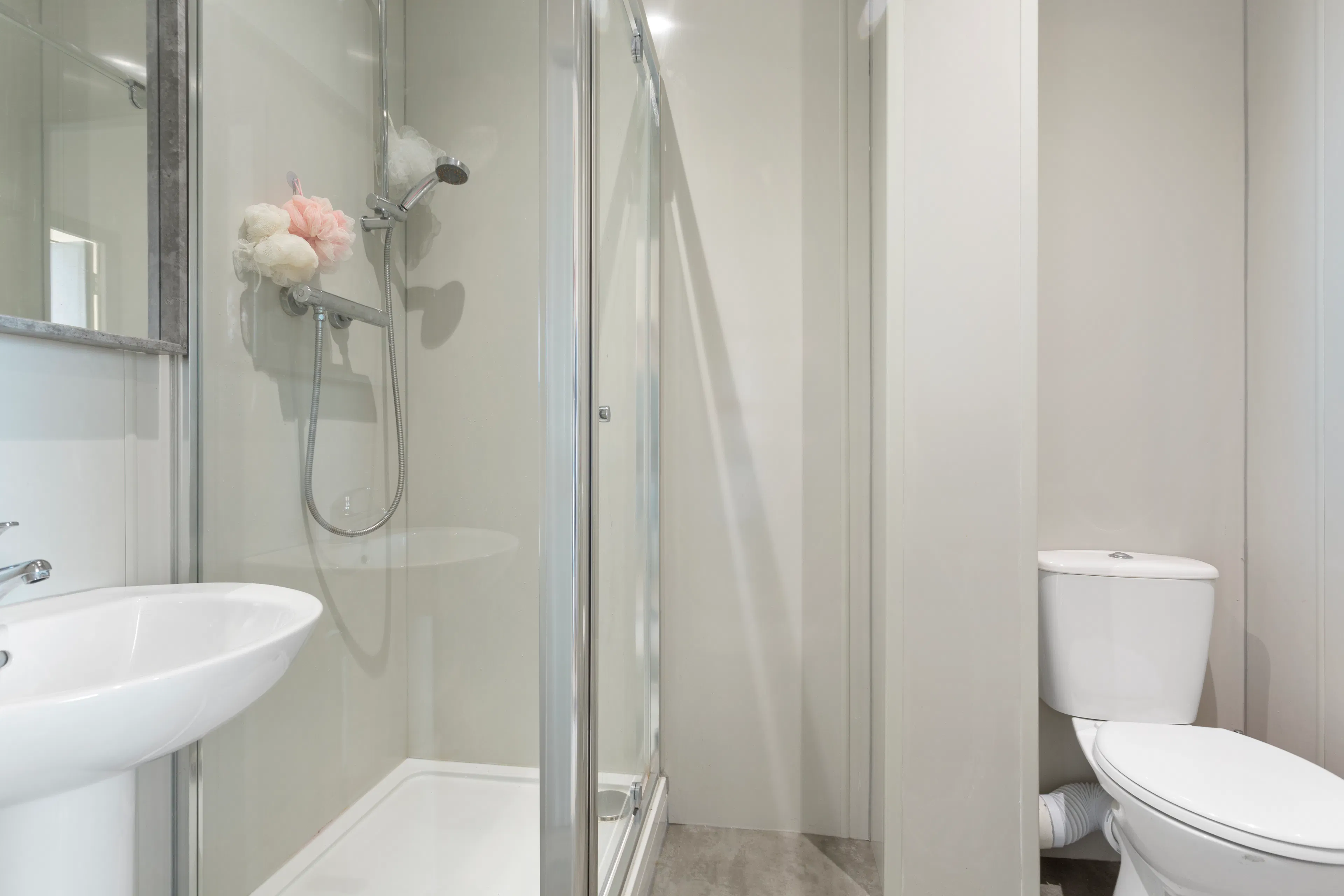 BATHROOM BATHROOM 3