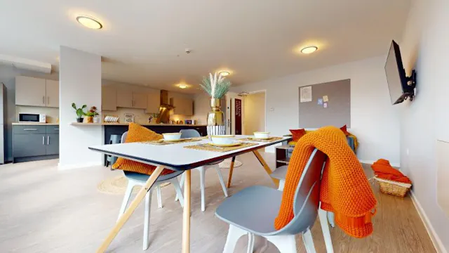 Copper En Suite room image 4