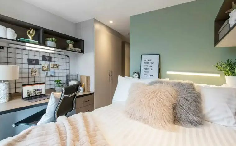 4 Bed Apartment