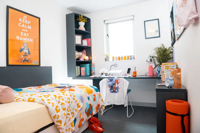 4 Bed Apartment room image 2