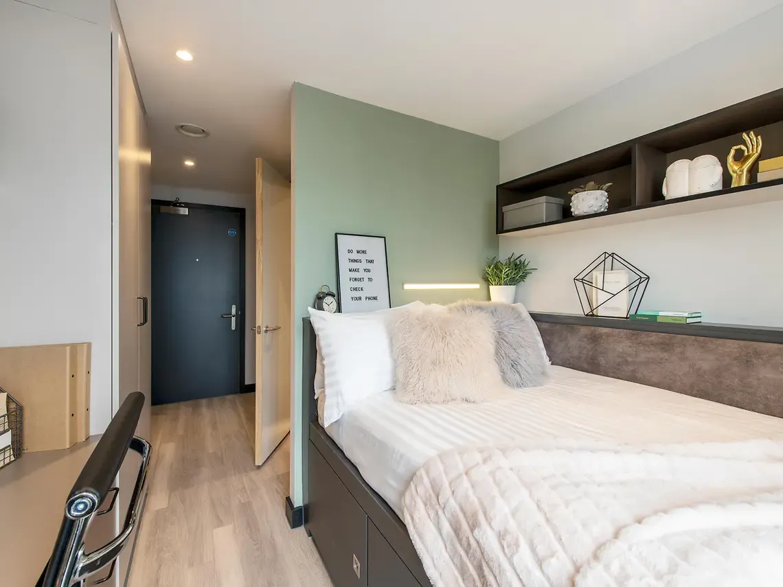 4 Bed Apartment