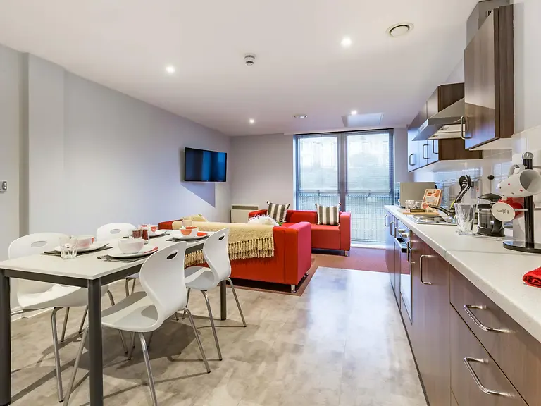 4 Bed Club En-suite