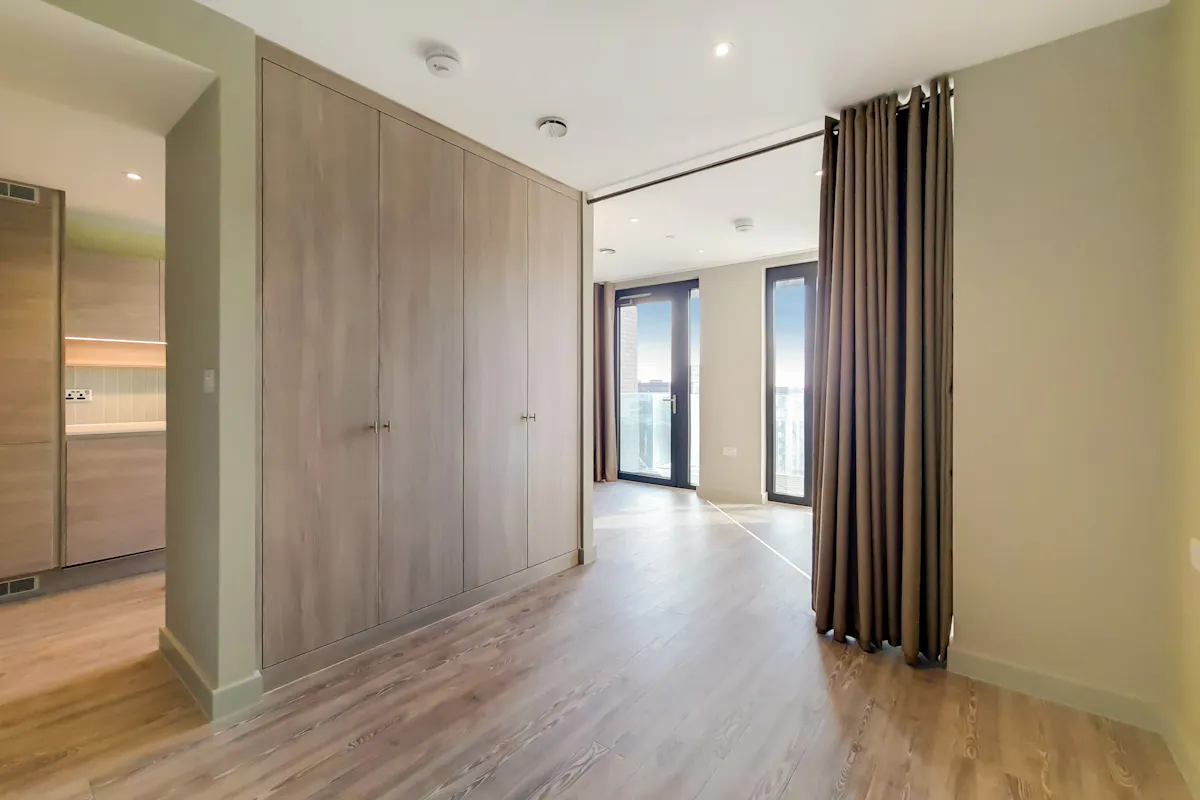 ROOM ROOM