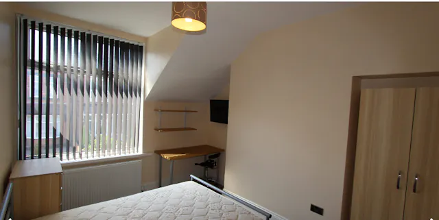 5 Bedrooms Apartment, Flat / Apartment room image 1