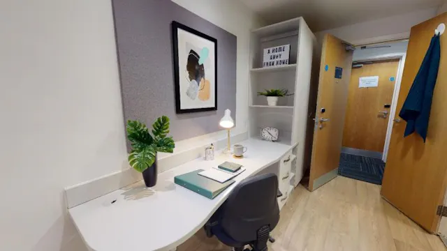 Bronze Studio room image 3