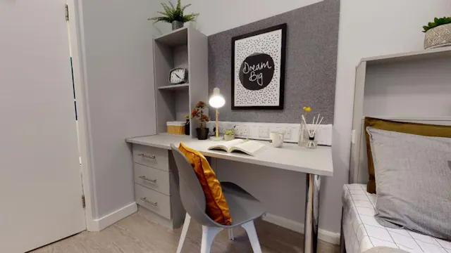 Bronze En Suite room image 4