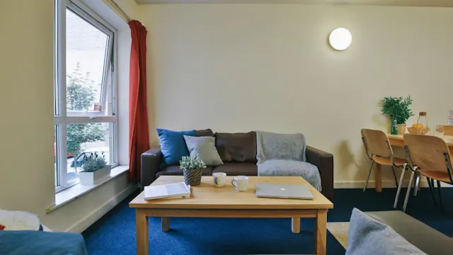 Silver En Suite room image 4