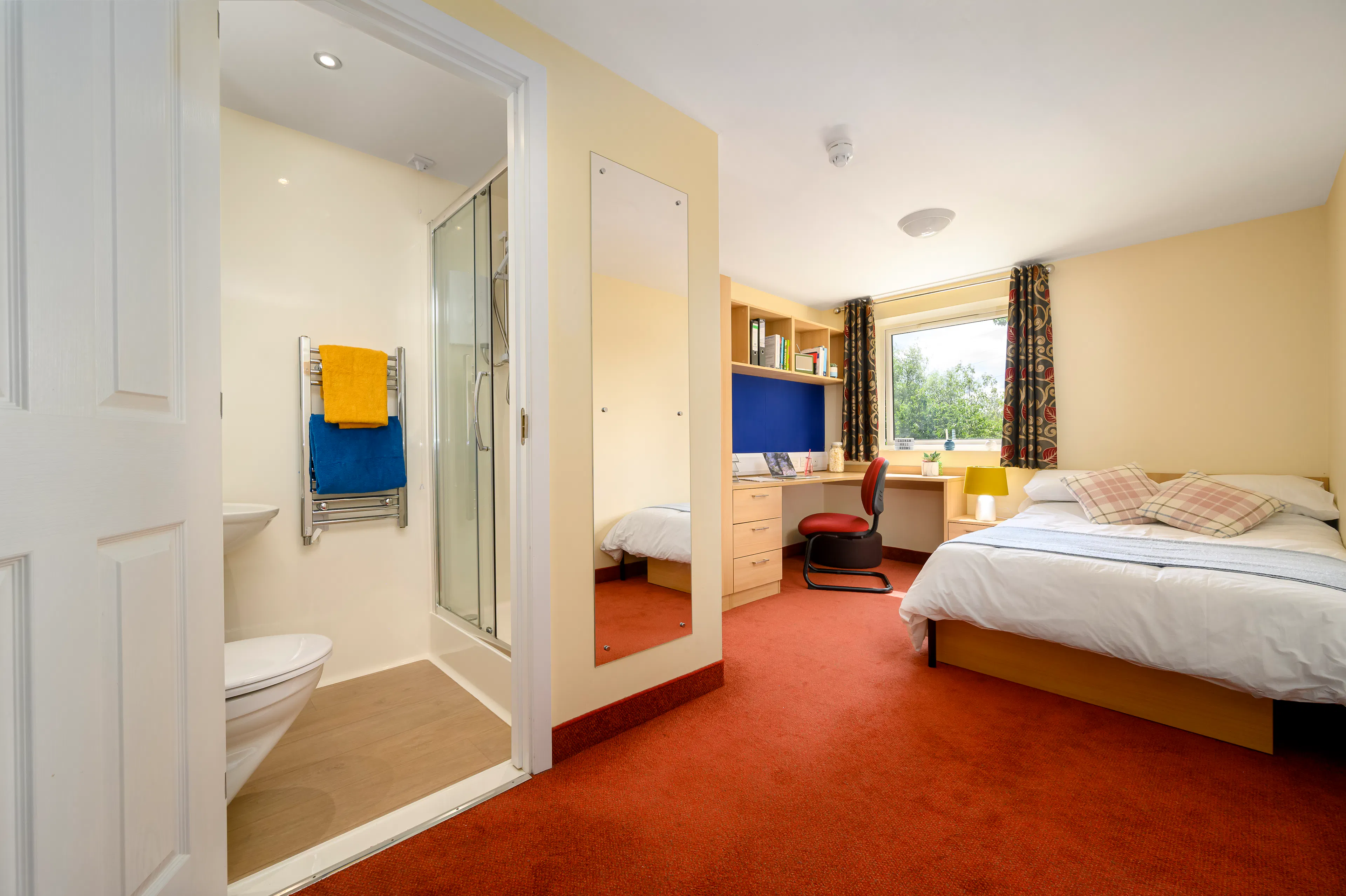 4 Bed Flat (En-suite) / Classic Room ROOM 4