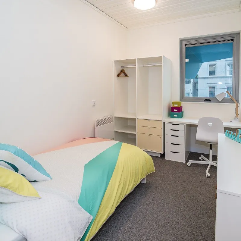 4 Bedroom Apartment Ensuite ROOM