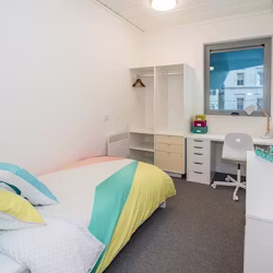 student-village-melbourne-melbourne-4 Bedroom Apartment Ensuite