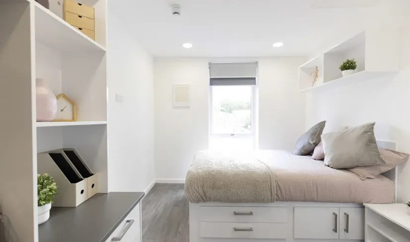 Property video thumbnail 1
