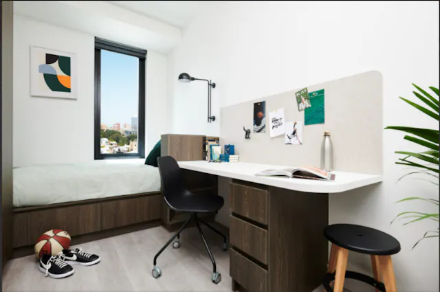 4 Bed Apartment room image 2