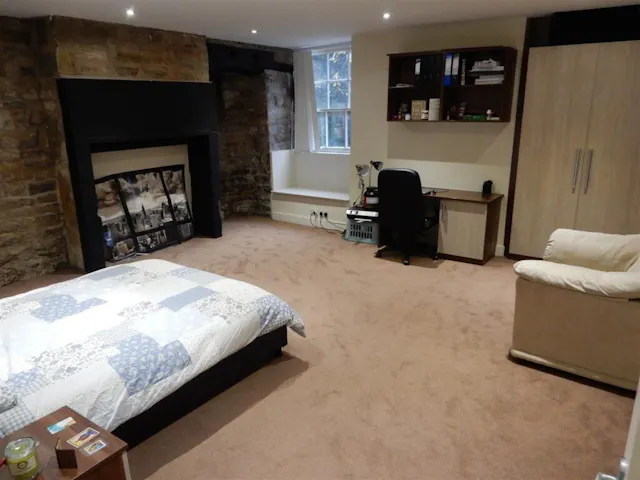 4 Bedroom Apartment room image 3